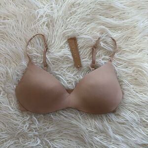 Skims Wireless Form Pushup Plunge Bra Clay Size 32C